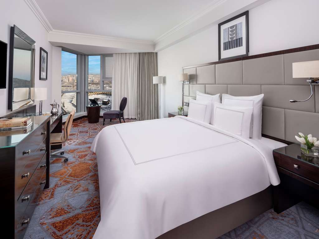  spacious room - Distance from Swissotel Makkah To Haram