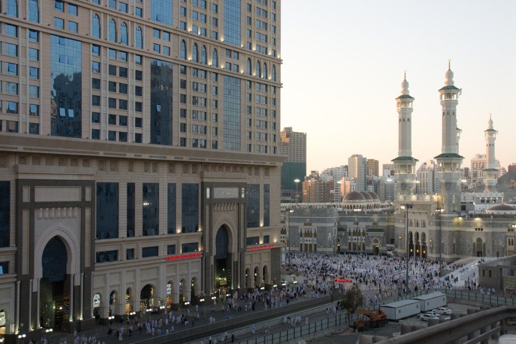Uploaded image 1753096989136 - Umrah at Al Safwah Royale Orchid