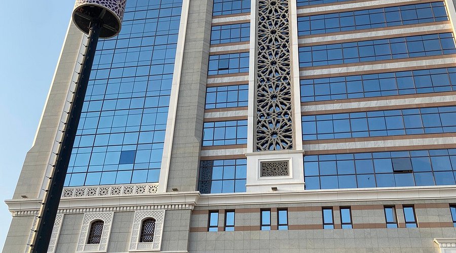 Emaar Royal Hotel Al Madina - 5-Star Umrah Hotel in Madinah Near Prophet's Mosque
