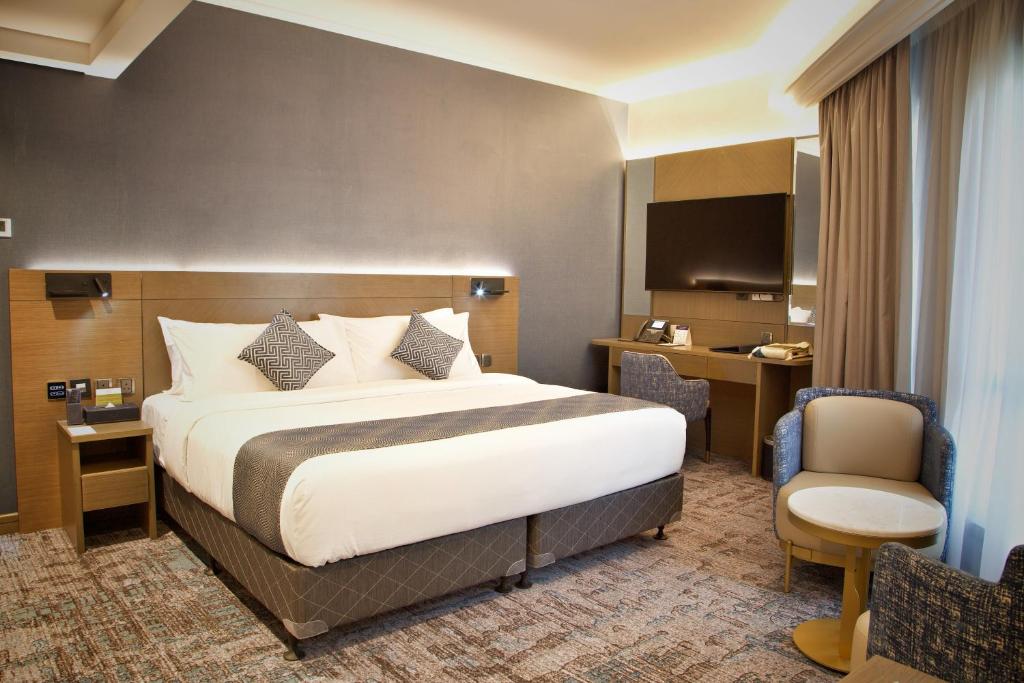Uploaded Image 1763985290376